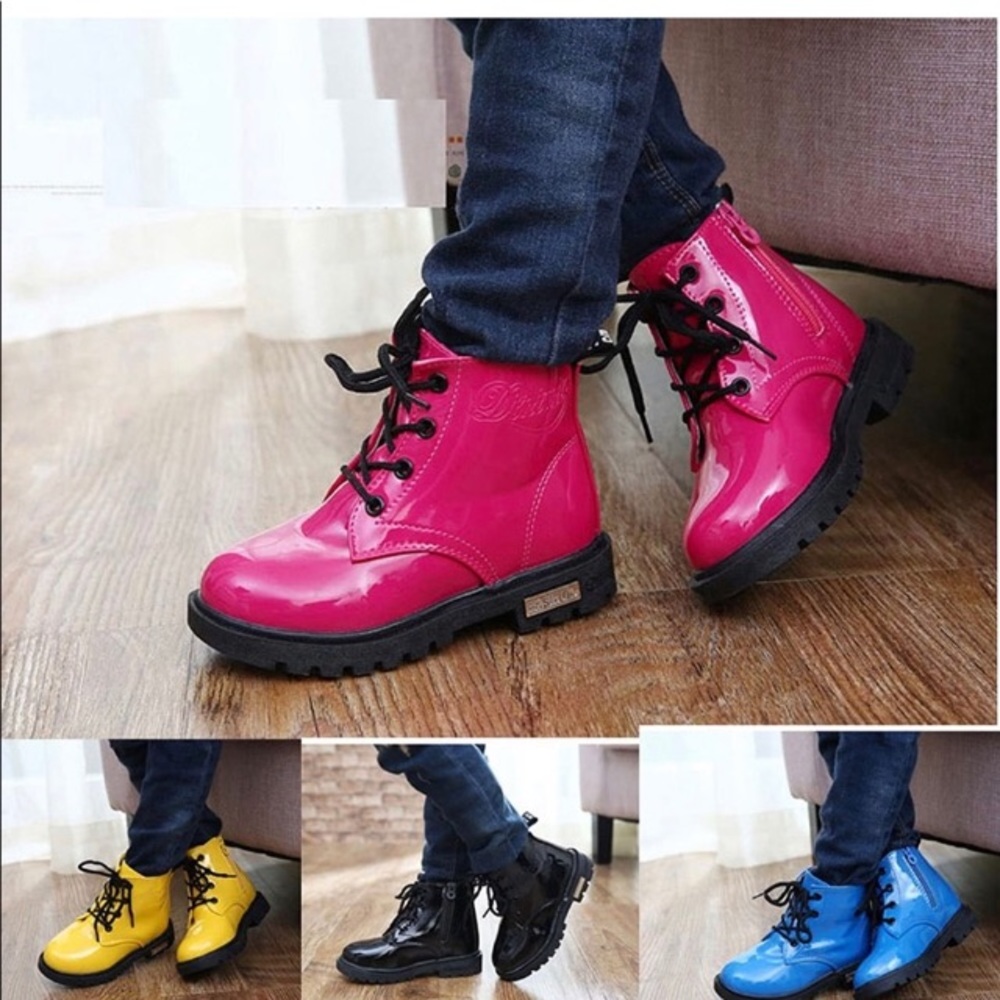 2 pairs Dinimigi Girls Ankle Boots size 8.